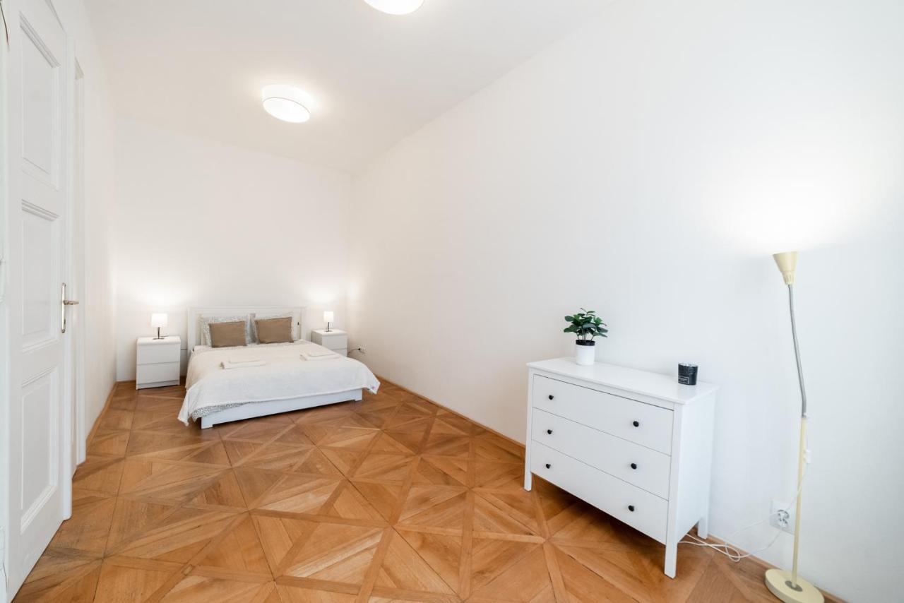Exclusive Apartment Near Kafka'S Head Prague Ngoại thất bức ảnh