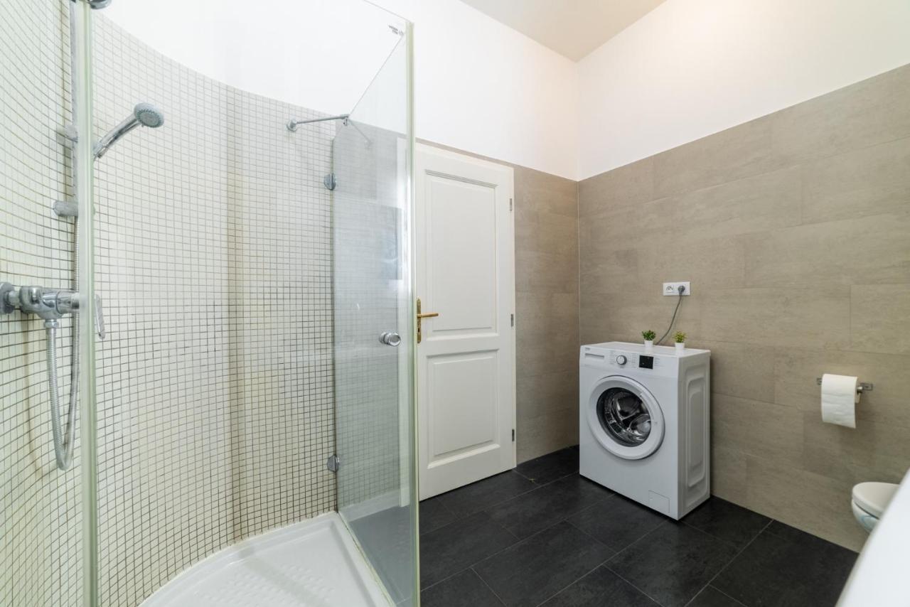 Exclusive Apartment Near Kafka'S Head Prague Ngoại thất bức ảnh